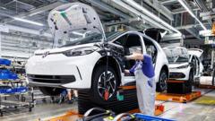 Volkswagen планирует сократить до 100,000 рабочих мест по всему миру
